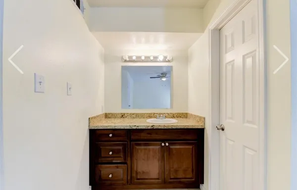 $1,300 | 7200 West T C Jester Boulevard, Unit 2004, Houston, TX 77088
