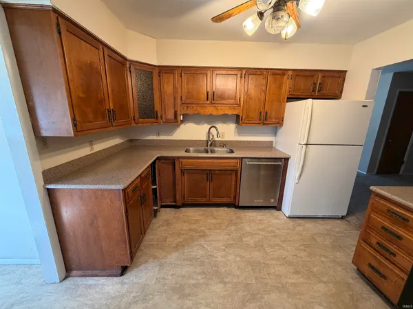 7425 Knightswood Drive, Fort Wayne, IN 46819