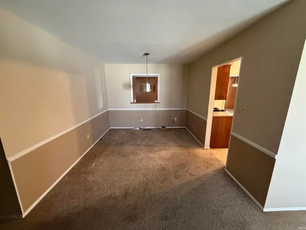 7425 Knightswood Drive, Fort Wayne, IN 46819