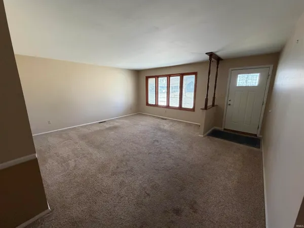 7425 Knightswood Drive, Fort Wayne, IN 46819