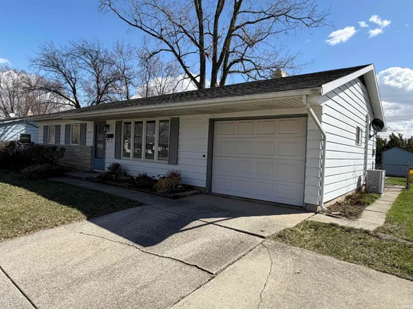 7425 Knightswood Drive, Fort Wayne, IN 46819