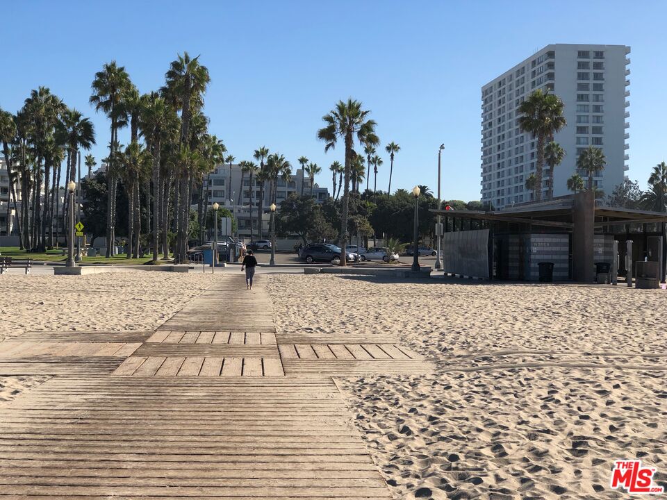 2411 4th Street, Unit 2 Santa Monica, CA 90405 - Photo 44 of 47