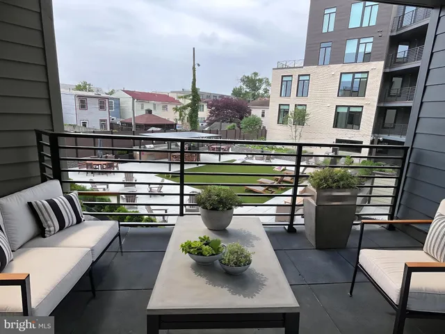 $744,500 | 701 North Henry Street, Unit 210, Alexandria, VA 22314