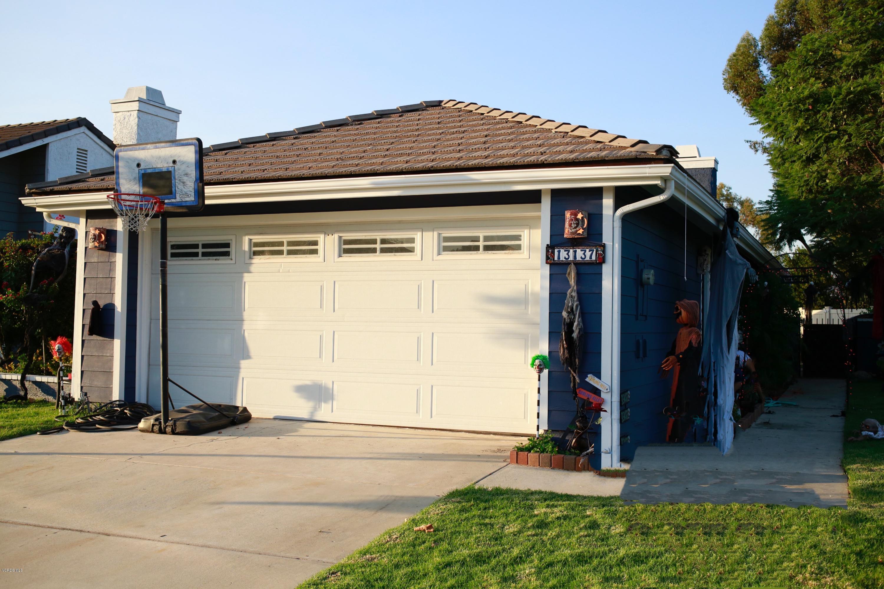 13137 East Millerton Road Moorpark, CA 93021 - Photo 1 of 36 1