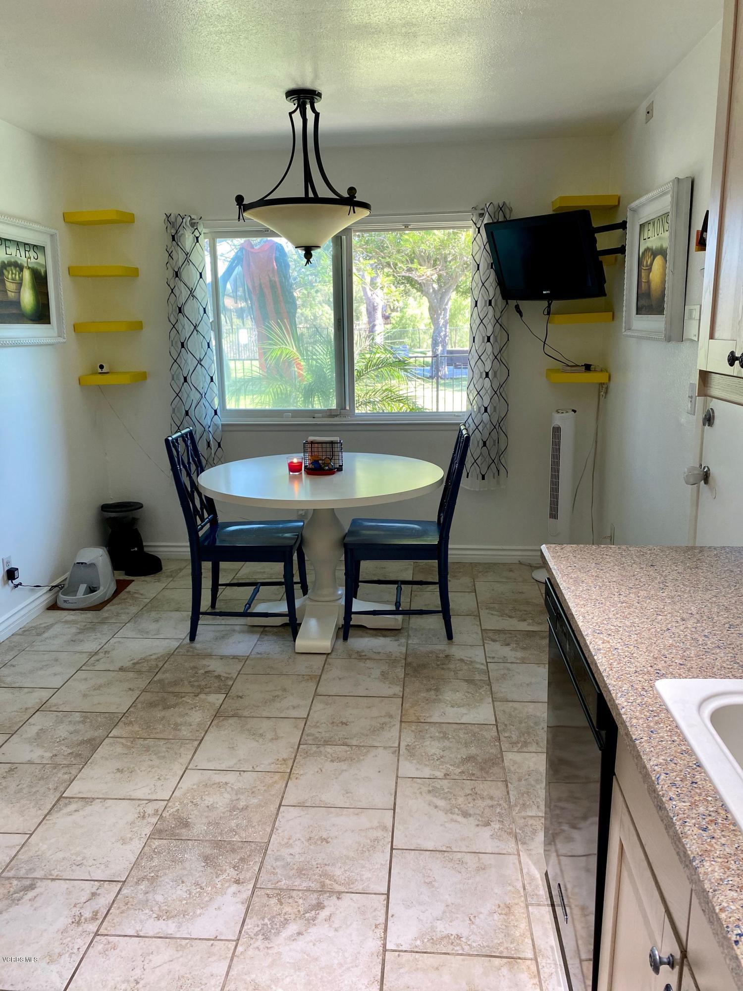 13137 East Millerton Road Moorpark, CA 93021 - Photo 21 of 36 38