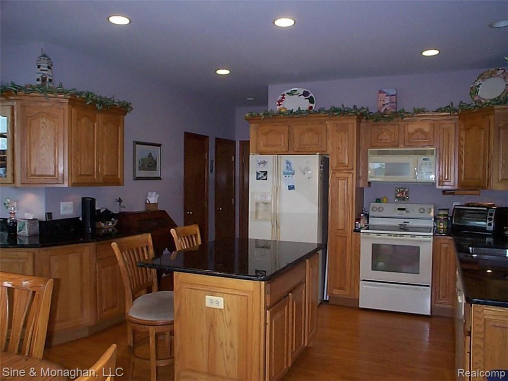 1451 River Road St. Clair, MI 48079 - Photo 47 of 70 47 KITCHEN 2 1451 RIVER RD.JPG