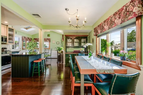 $969,000 | 262 Rose Street, Massapequa Park, NY 11762