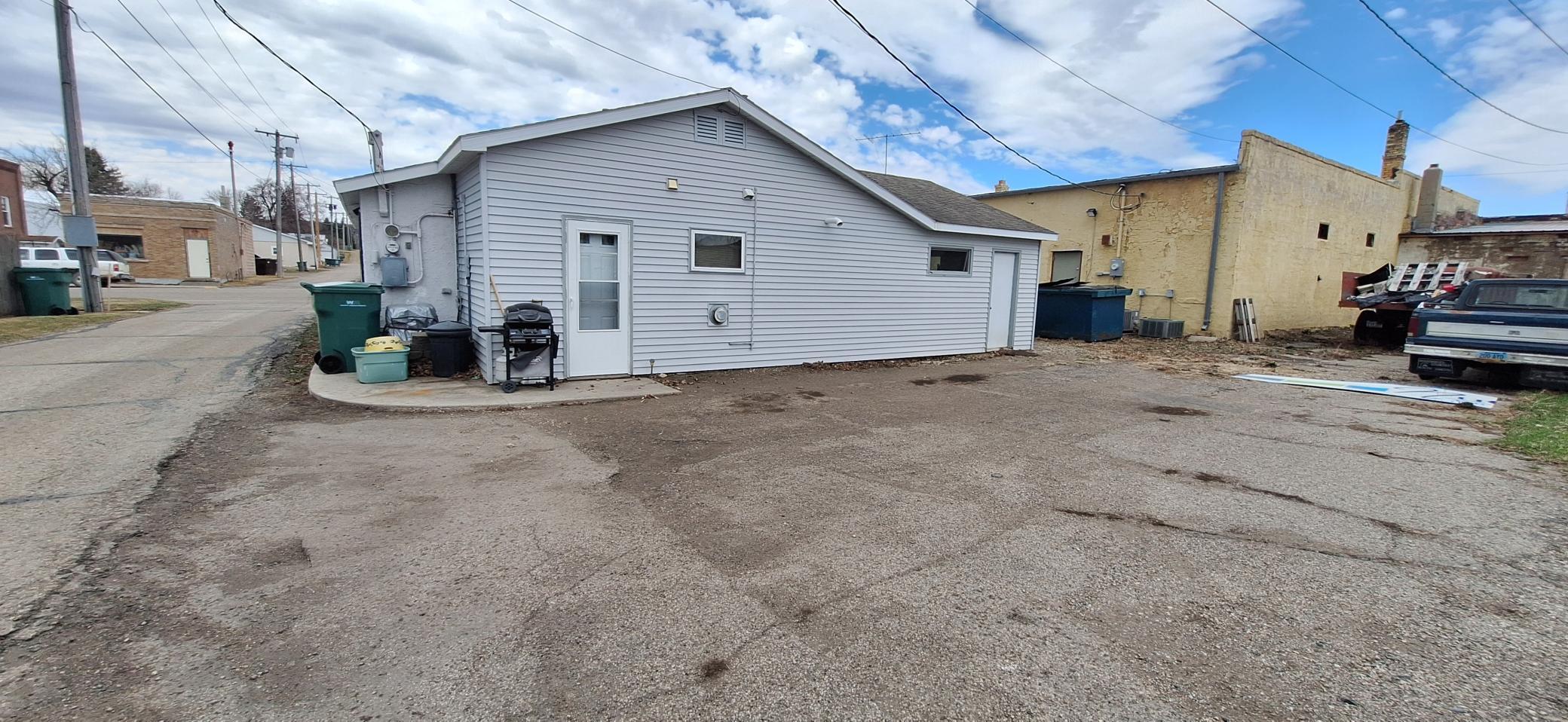 306 11th Street Walhalla, ND 58282 - Photo 2 of 13