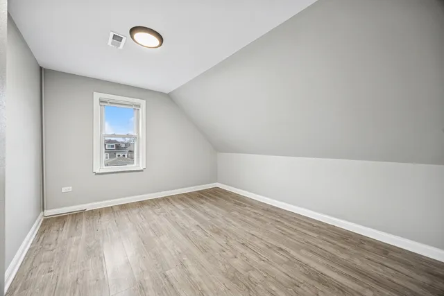 $370,000 | 5533 West 63rd Place, Chicago, IL 60638