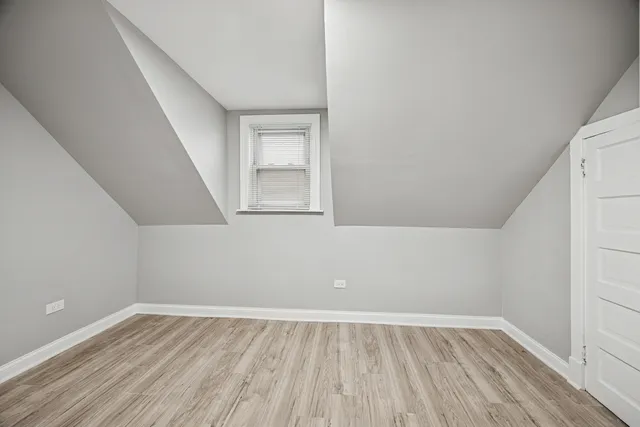 $370,000 | 5533 West 63rd Place, Chicago, IL 60638