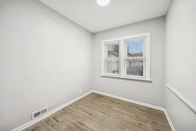 $370,000 | 5533 West 63rd Place, Chicago, IL 60638