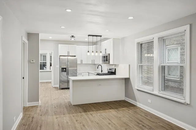 $370,000 | 5533 West 63rd Place, Chicago, IL 60638