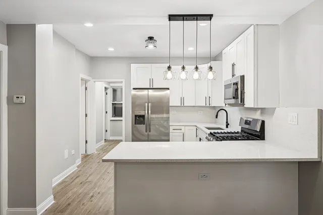 $370,000 | 5533 West 63rd Place, Chicago, IL 60638