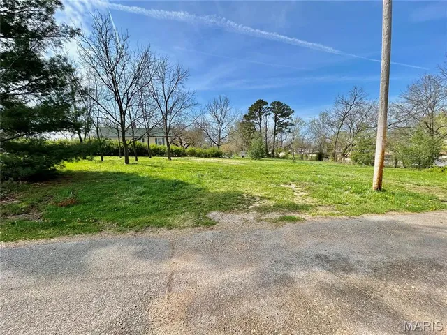 $17,900 | 0 North Henderson Street, Salem, MO 65560