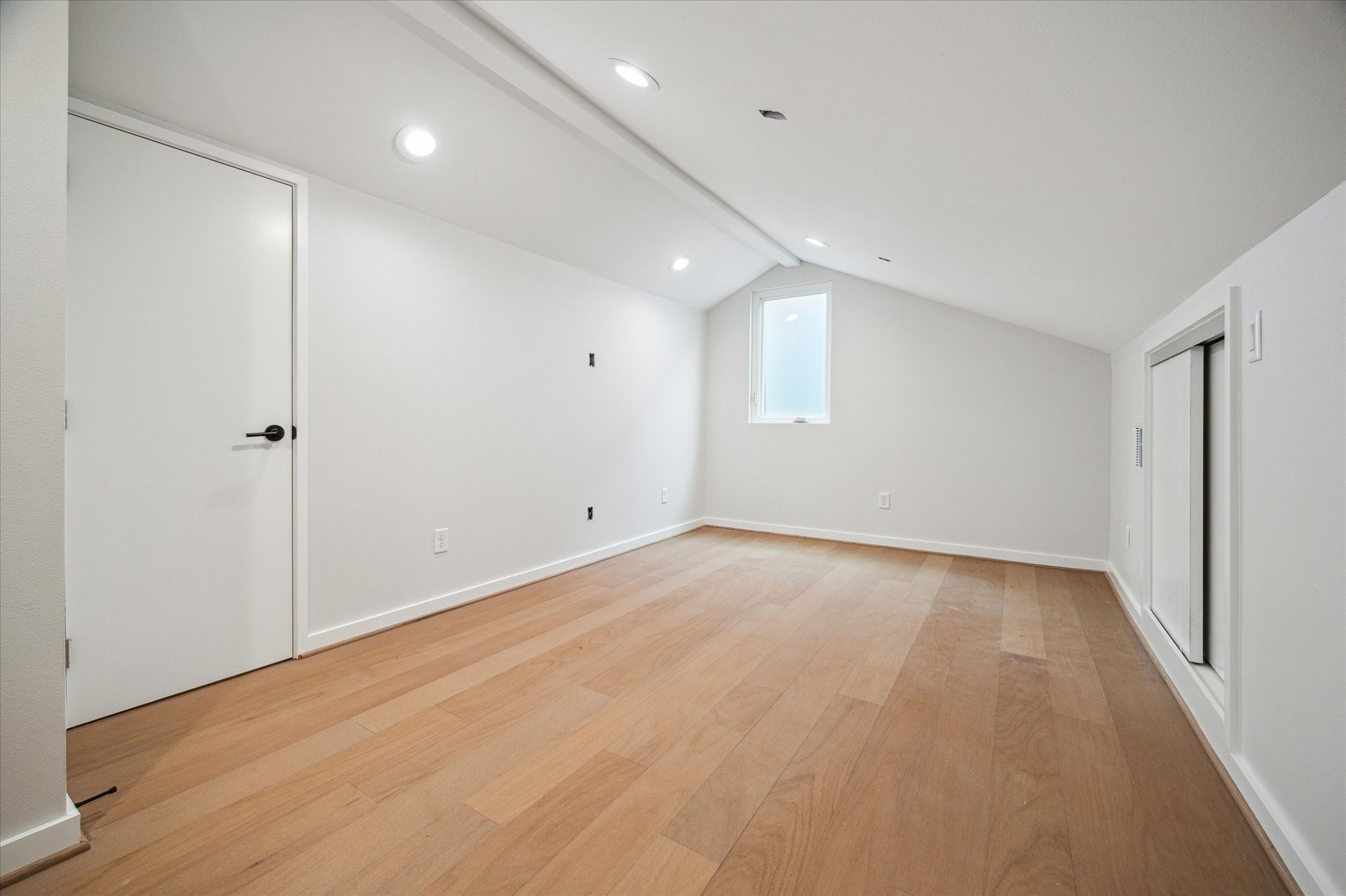 3902 Zina Way Houston, TX 77018 - Photo 31 of 48 a view of an empty room