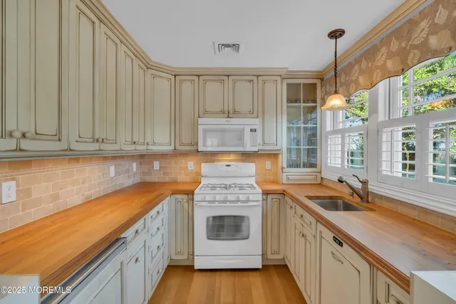 $15,950,000 | 2 The Terrace, Sea Girt, NJ 08750