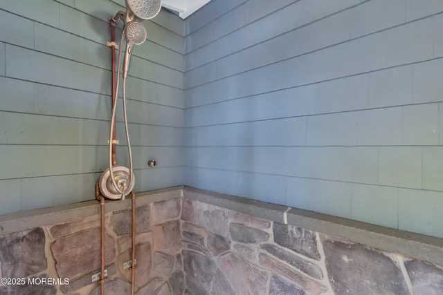 a picture of a wall with a white wall