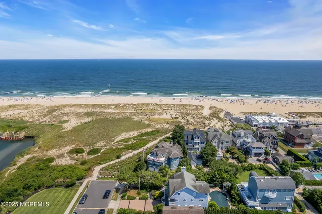 $15,950,000 | 2 The Terrace, Sea Girt, NJ 08750