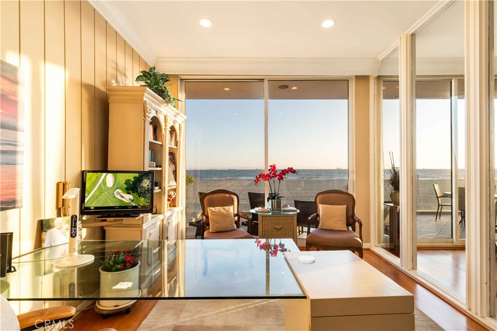67 Surfside Avenue Surfside, CA 92649 - Photo 28 of 61 Office or flex space | Oceanfront