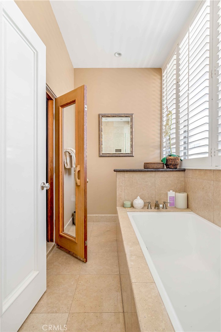 67 Surfside Avenue Surfside, CA 92649 - Photo 40 of 61 Guest Ensuite with Sauna