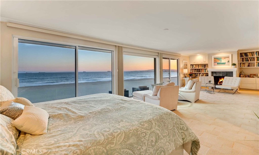 67 Surfside Avenue Surfside, CA 92649 - Photo 43 of 61 Glorious Primary Suite
