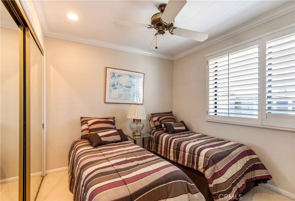 67 Surfside Avenue Surfside, CA 92649 - Photo 51 of 61 Guest Room