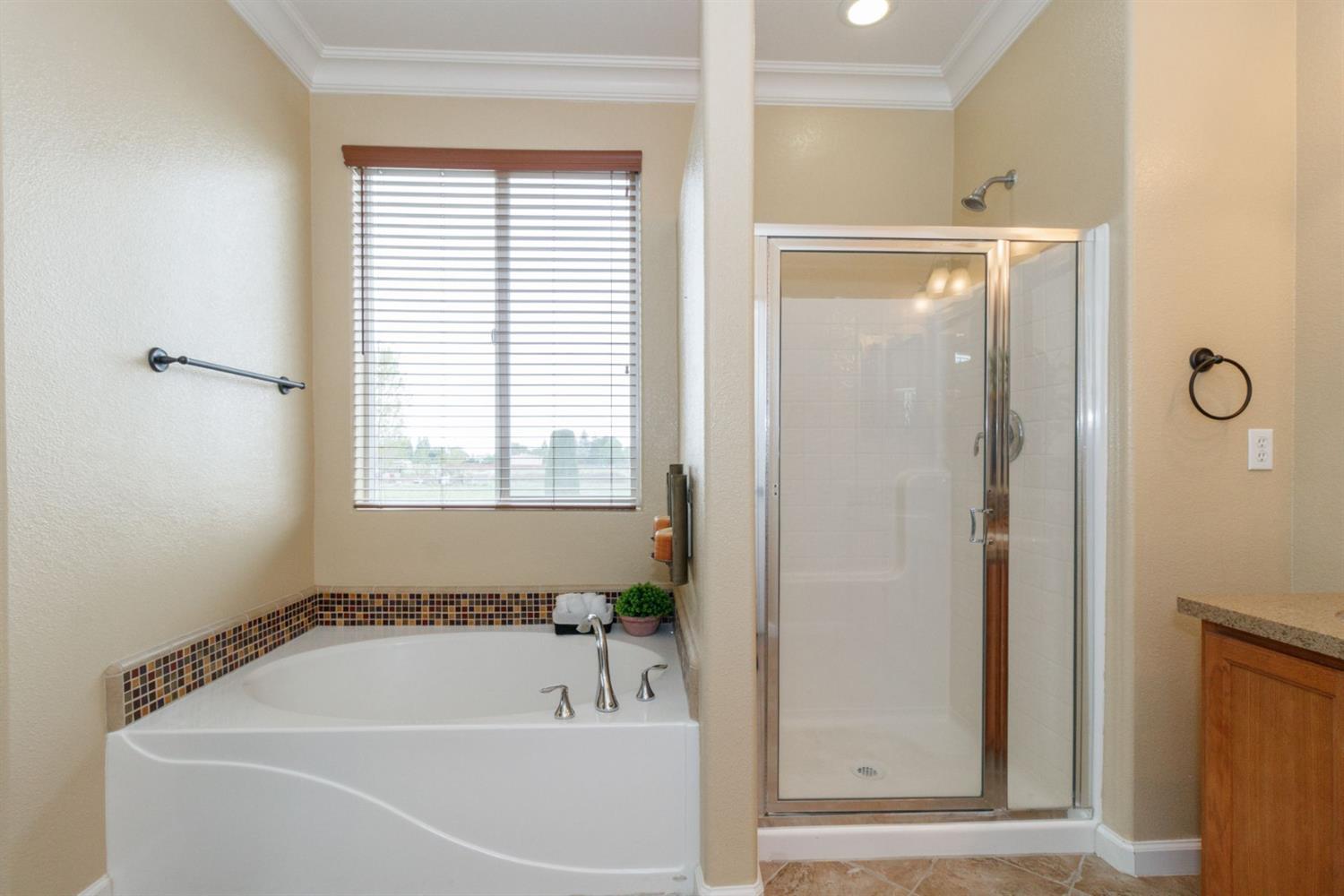 2298 North Thompson Avenue Reedley, CA 93654 - Photo 22 of 32 Gallery Image 22