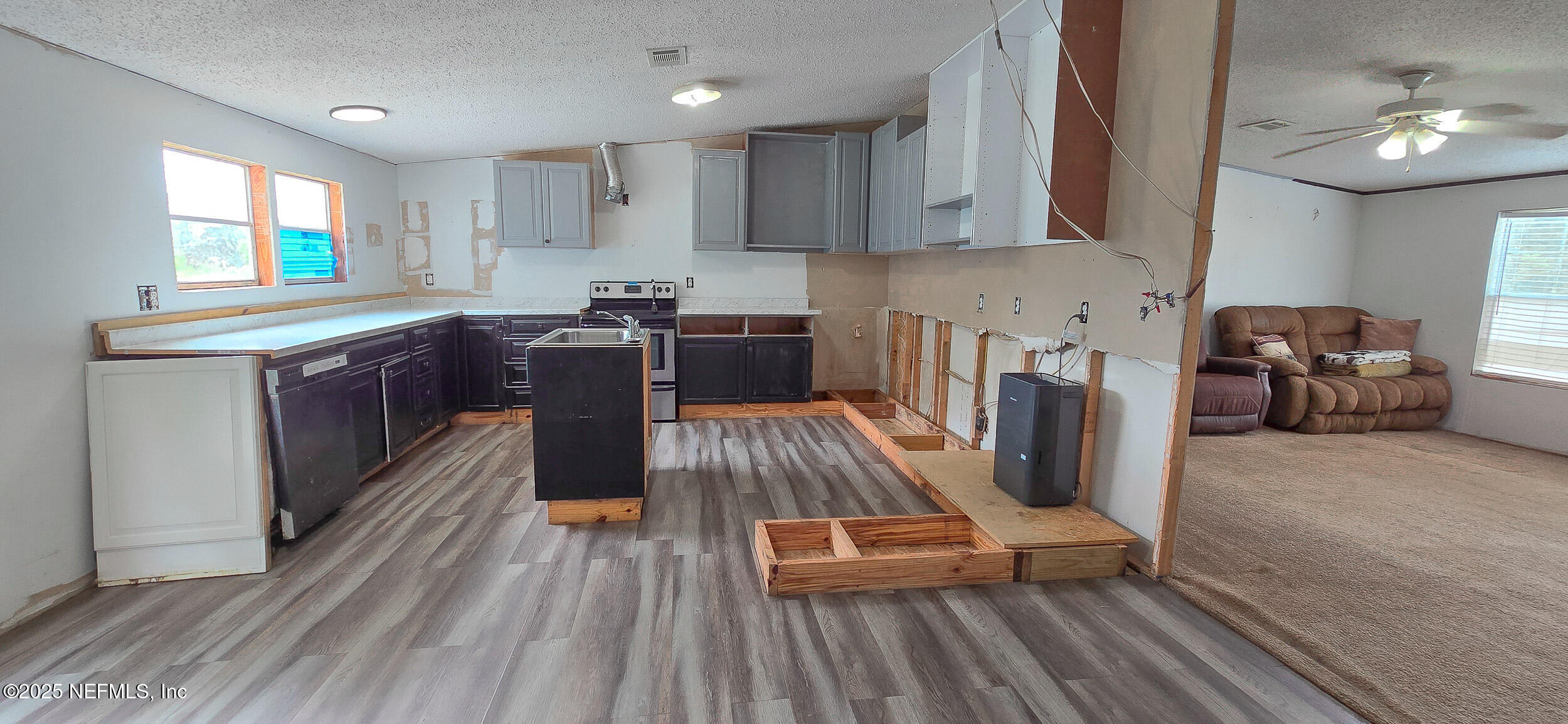 11325 Young Road, Unit 1 Jacksonville, FL 32218 - Photo 12 of 32 Kitchen