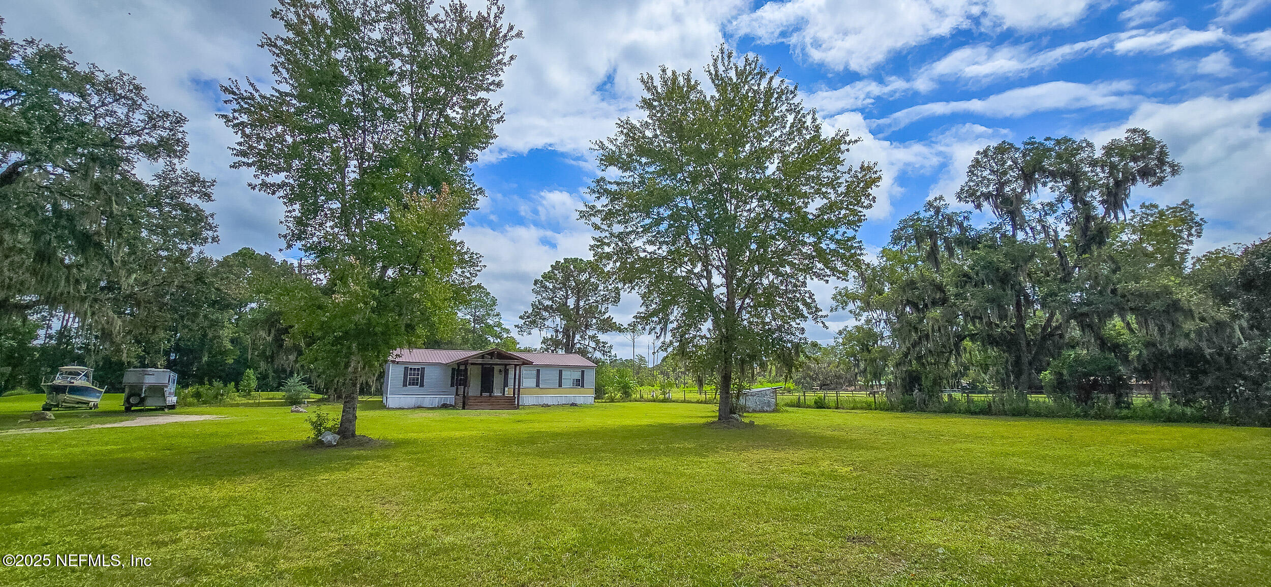 11325 Young Road, Unit 1 Jacksonville, FL 32218 - Photo 7 of 32 Left side of yard