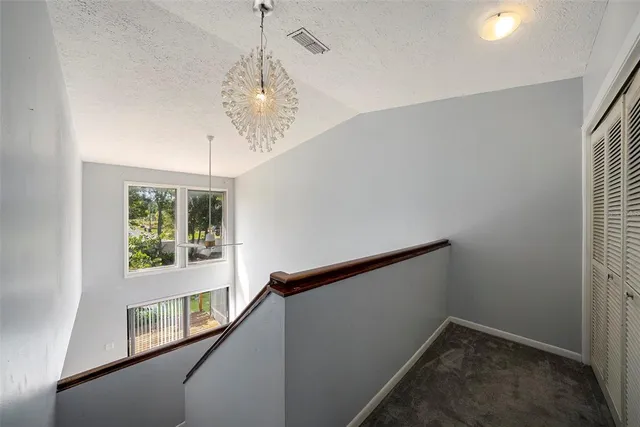 a view of entryway with window