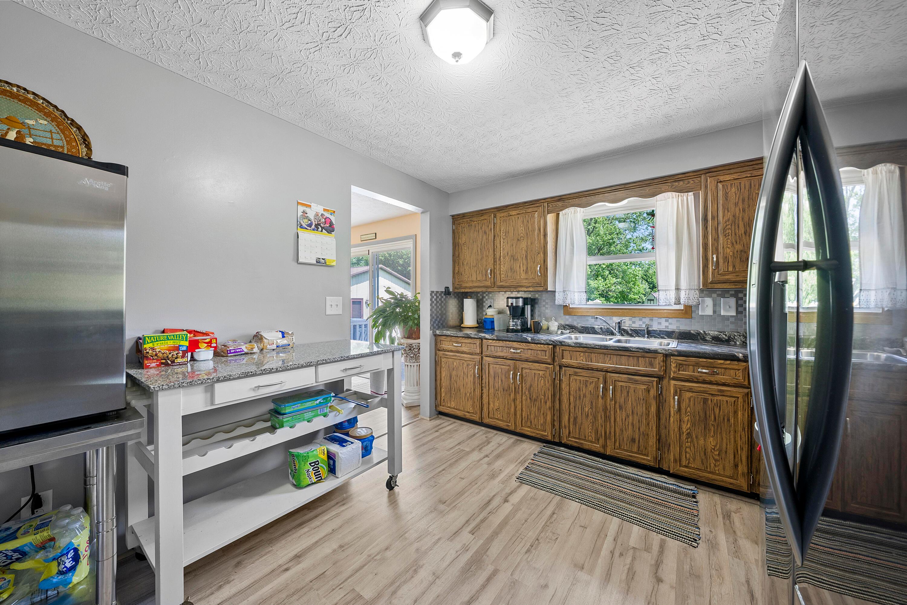 2840 Horseshoe Road Delaware, OH 43015 - Photo 16 of 52 16 Kitchen