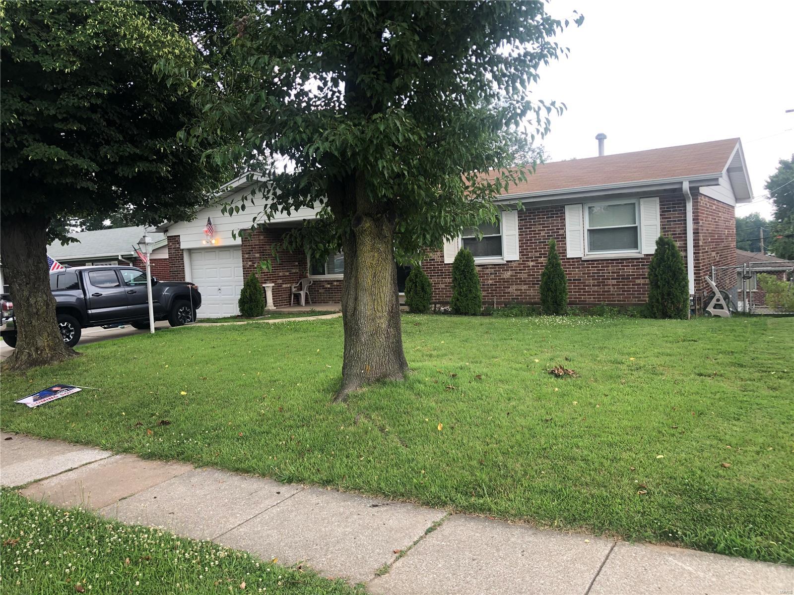 4626 Weber Road St. Louis, MO 63123 - Photo 3 of 25 Gallery Image 3