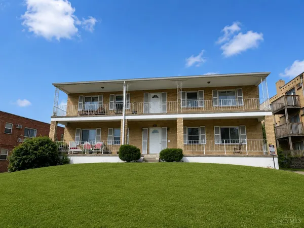 $575,000 | 2729 Queen City Avenue, Cincinnati, OH 45238