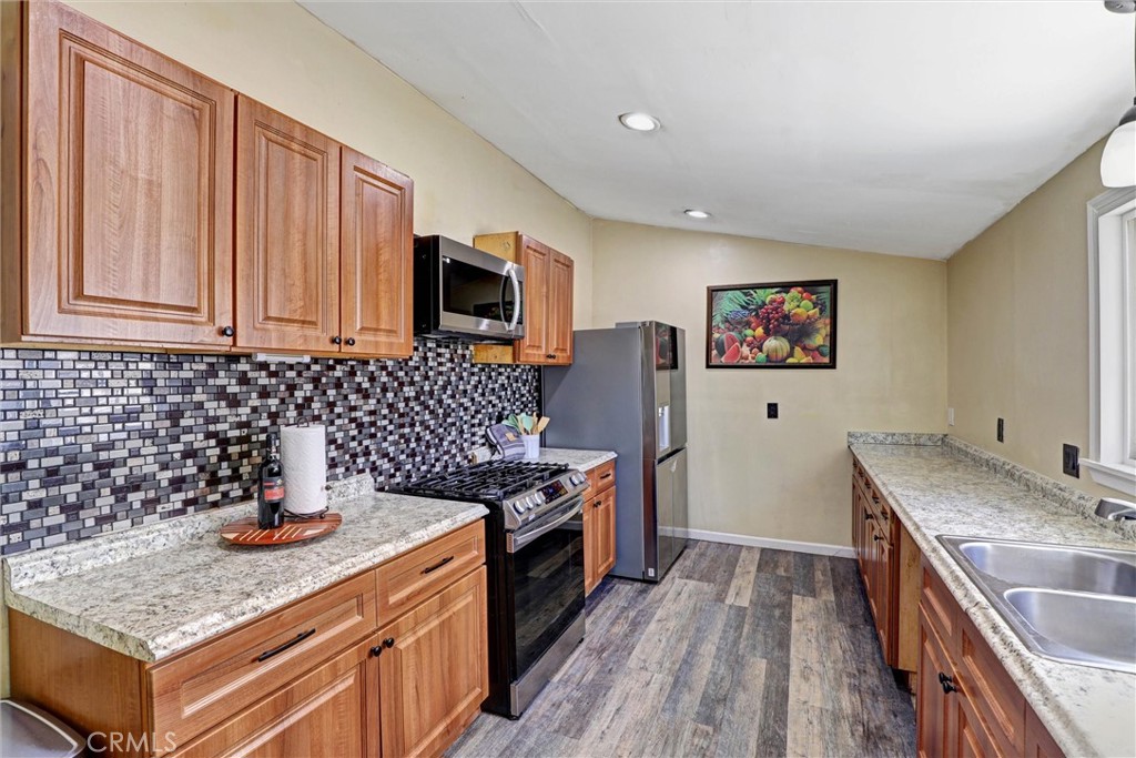 19009 South Laurel Park Road Compton, CA 90220 - Photo 14 of 30 Gallery Image 14