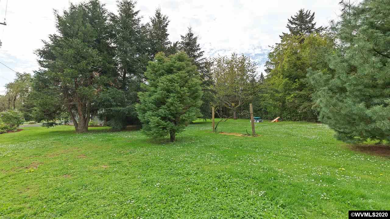 30630 Fairview Road Lebanon, OR 97355 - Photo 3 of 32 Gallery Image 3
