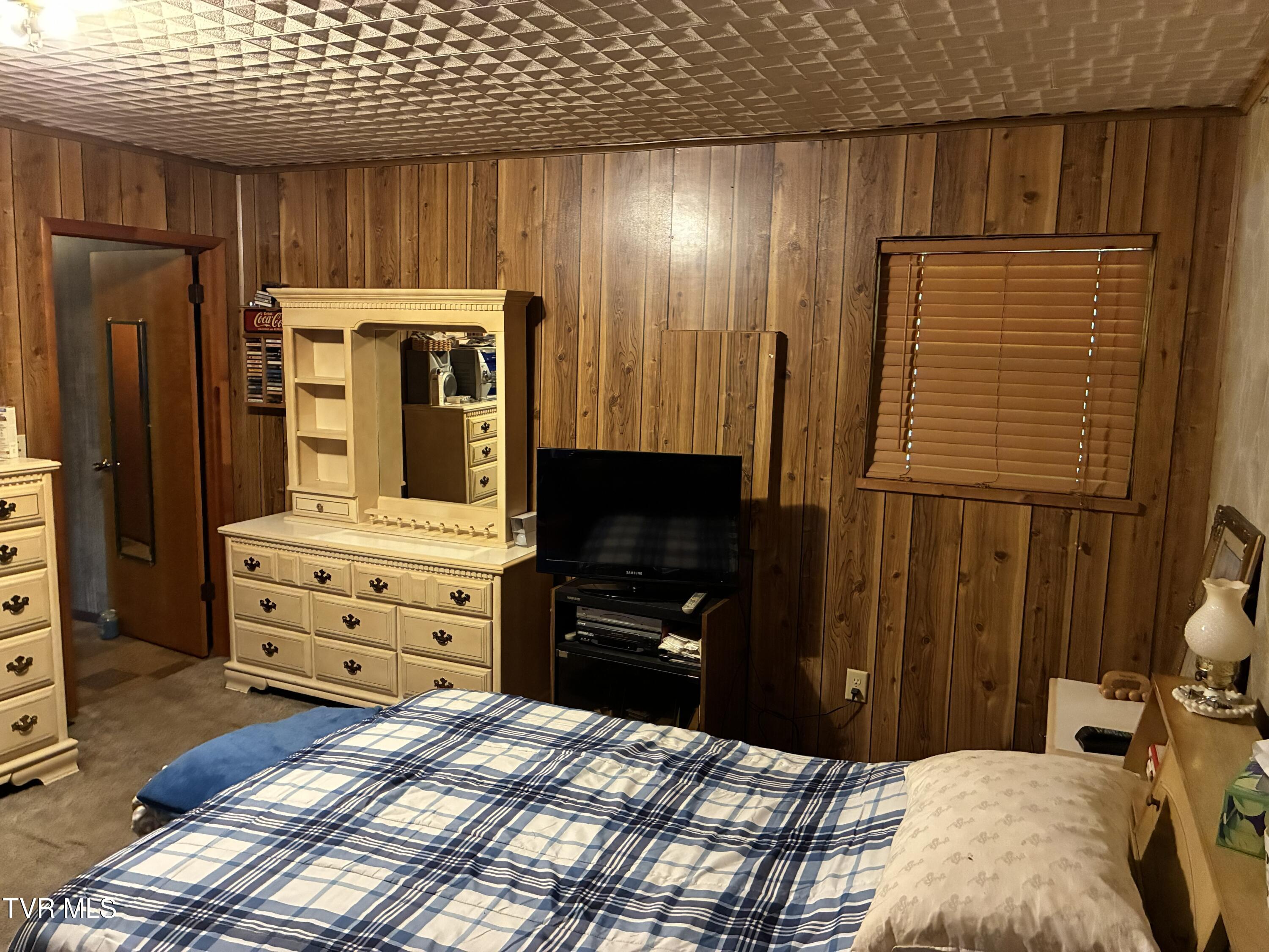 940 Middle Creek Road Afton, TN 37616 - Photo 53 of 80 primary bedroom 5