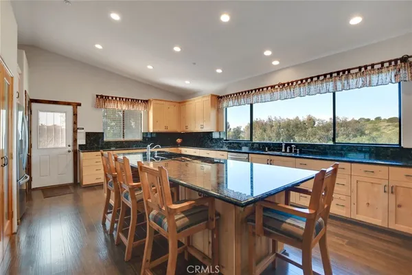 $1,490,000 | 32068 Anna Marie Lane, Bonsall, CA 92003