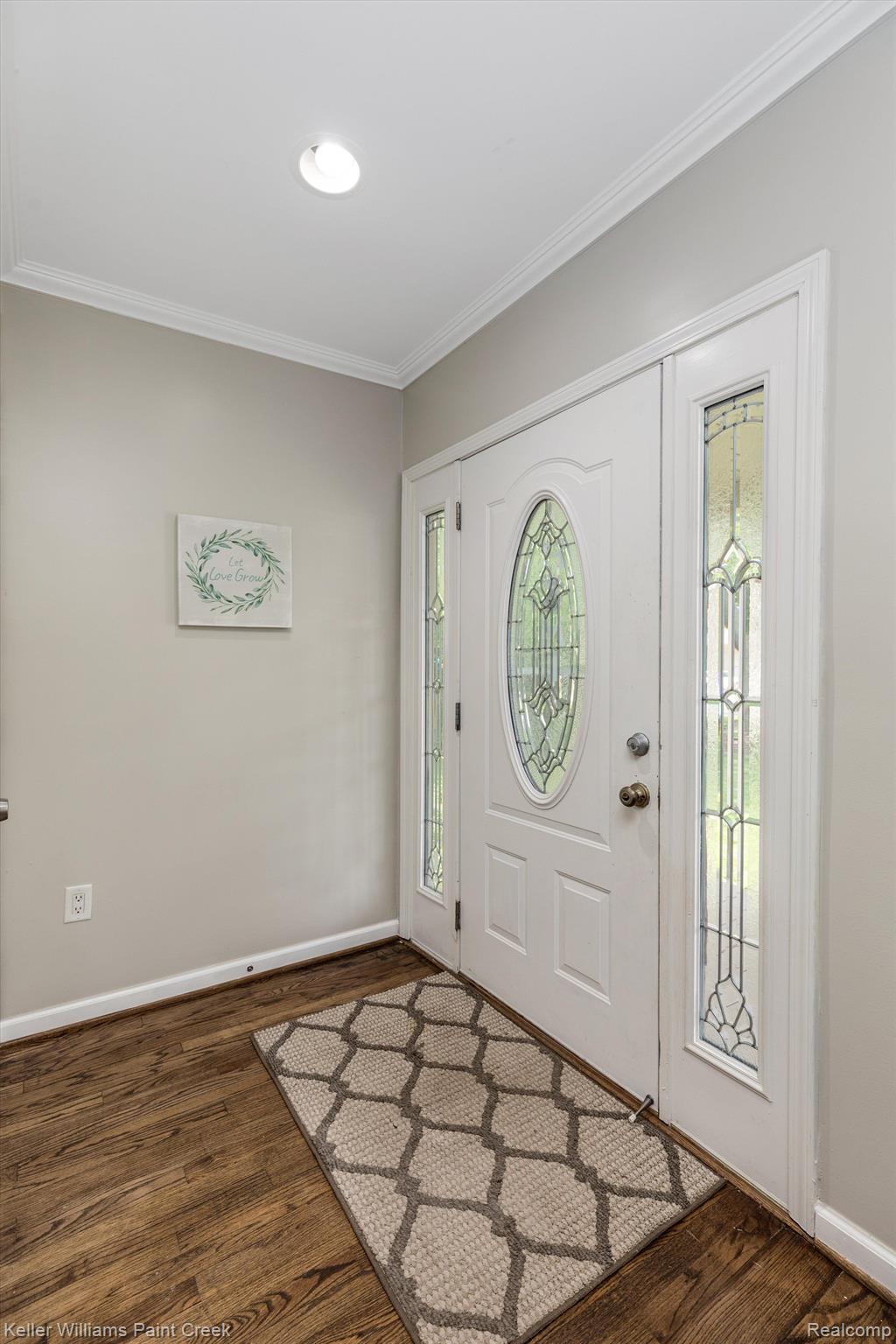2041 Milverton Road Troy, MI 48083 - Photo 5 of 38 Entry