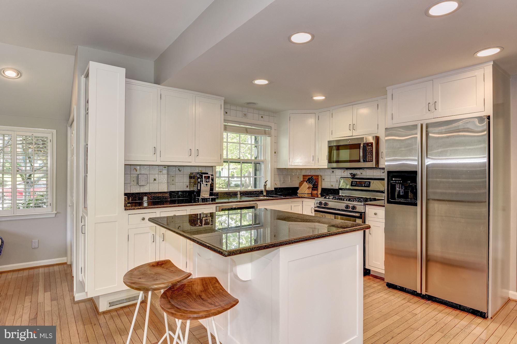 5704 Overlea Road Bethesda, MD 20816 - Photo 5 of 29 Island and Stainless Steel Appliances