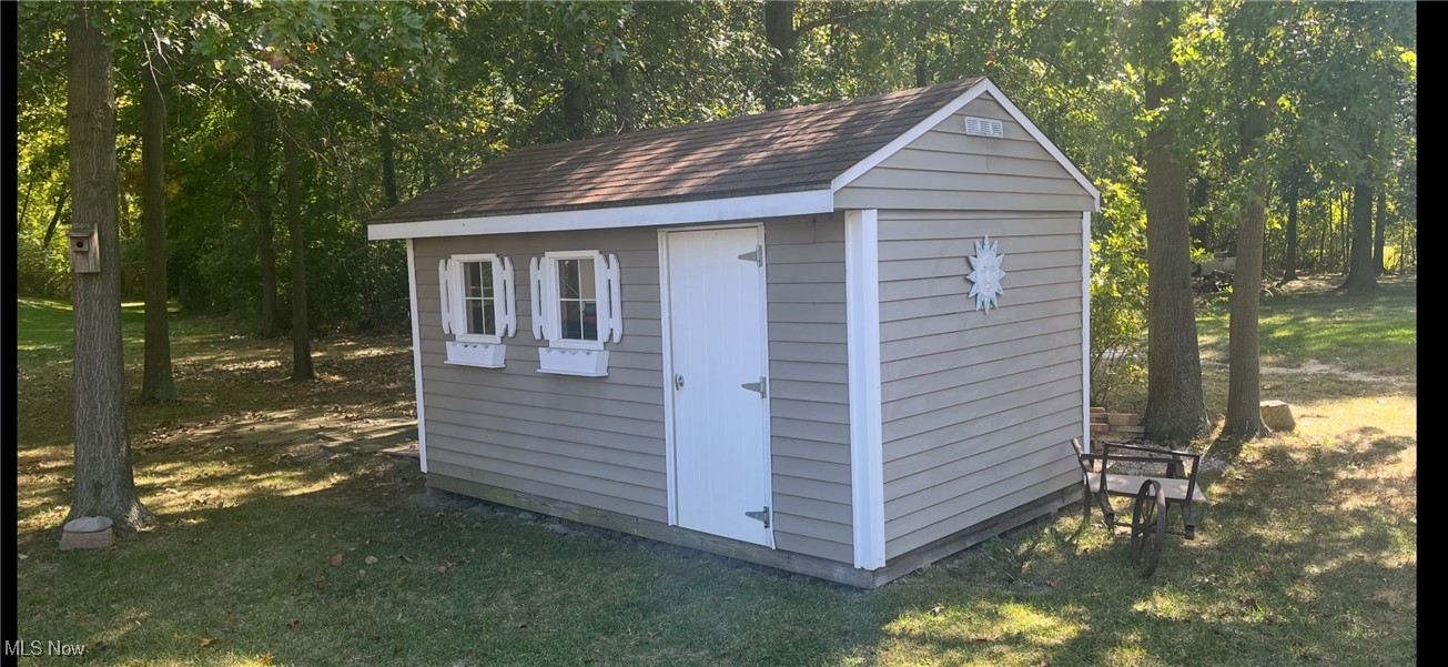 945 Harris Road Sheffield Lake, OH 44054 - Photo 36 of 41 Gallery Image 36