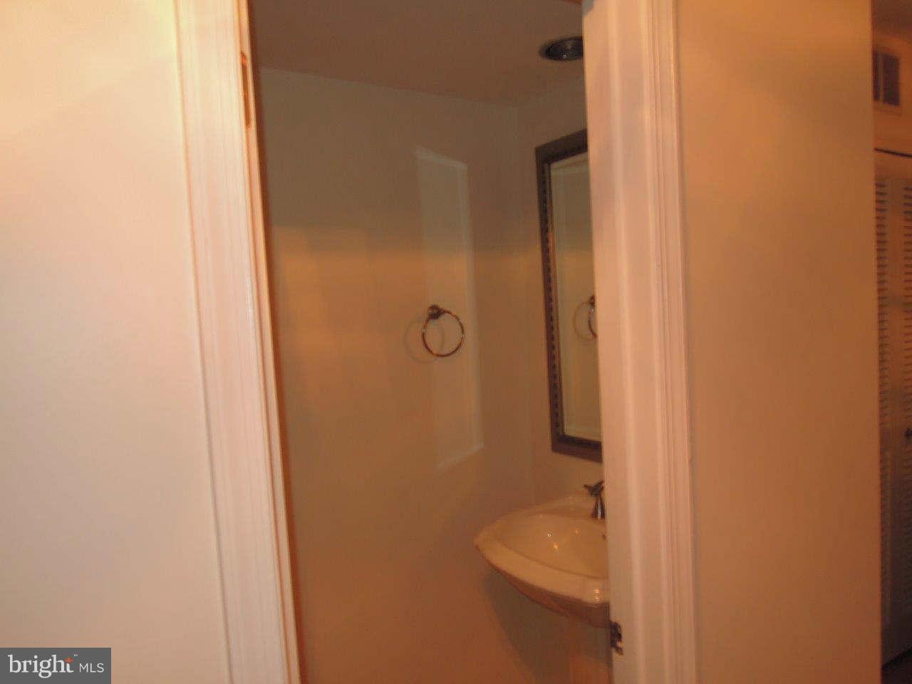 9730 Ranger Road Fairfax, VA 22030 - Photo 25 of 28 Bath