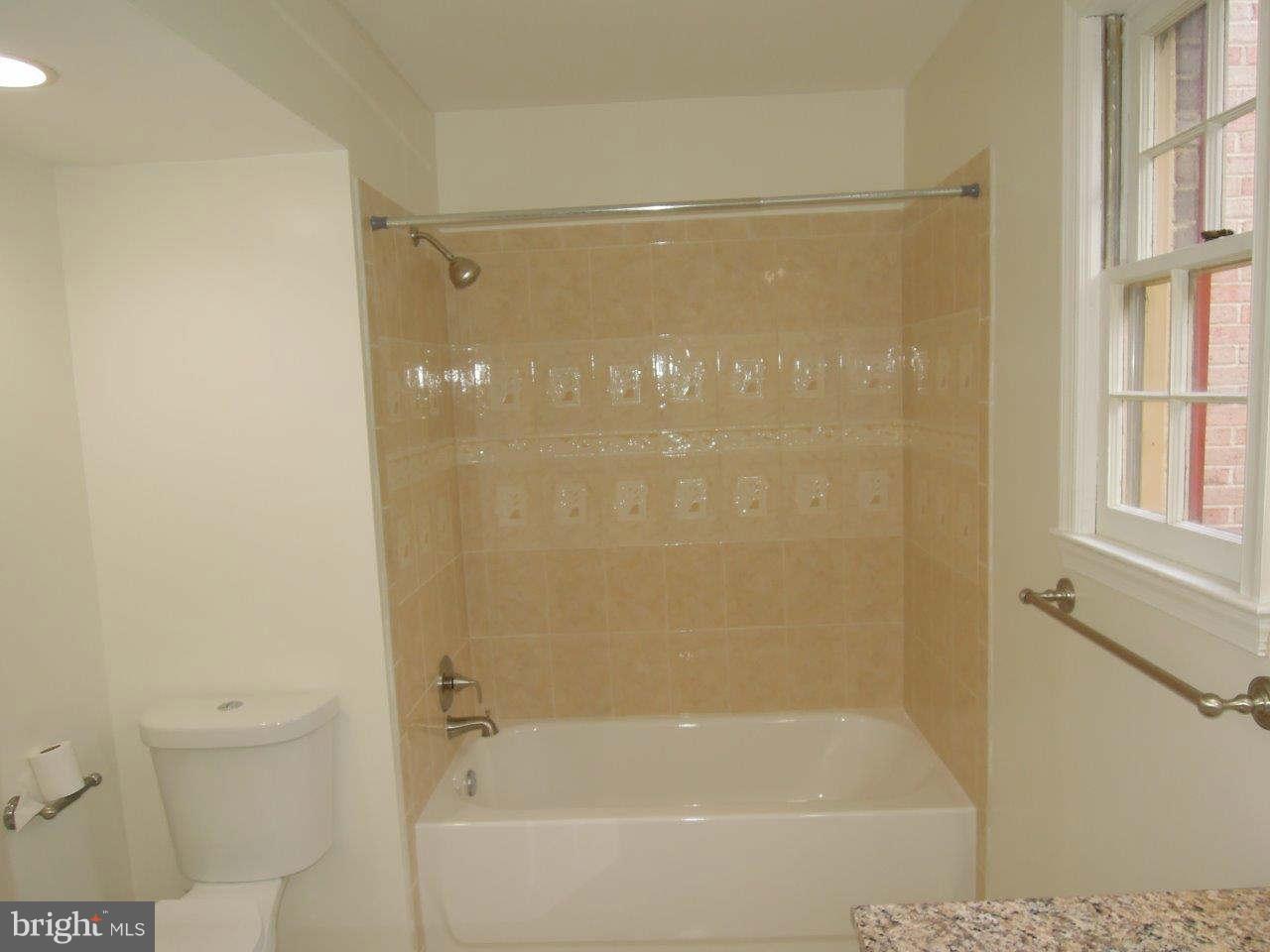 9730 Ranger Road Fairfax, VA 22030 - Photo 7 of 28 Bath