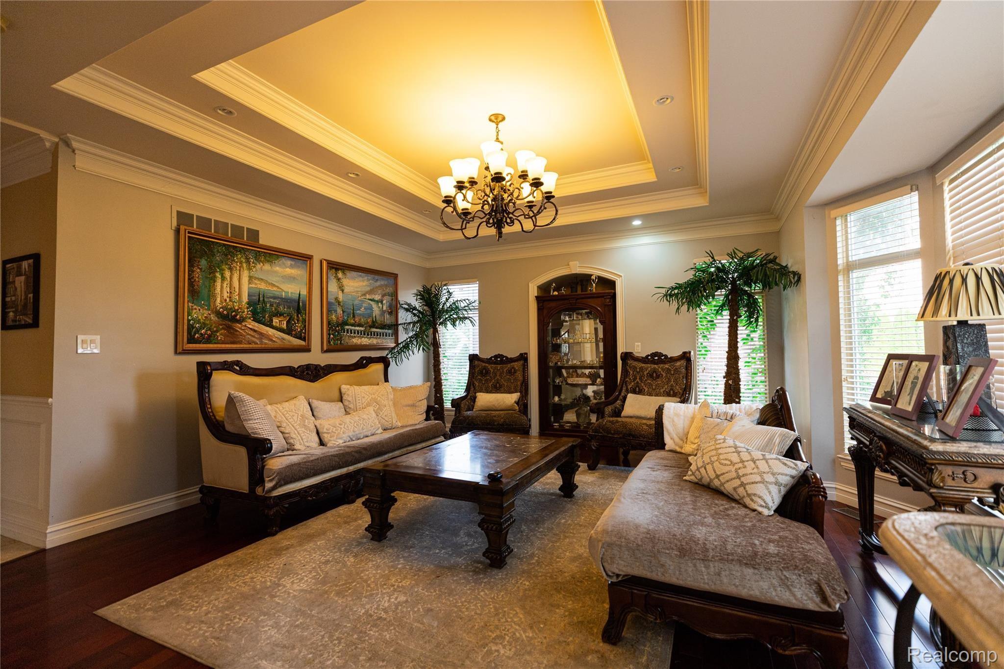 1603 Angela Road Walled Lake, MI 48390 - Photo 17 of 76 1603 Angela Dr-31.jpg