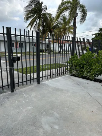 $2,325 | 551 Southwest 57th Avenue, Unit 1, Miami, FL 33144