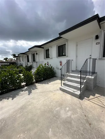 $2,325 | 551 Southwest 57th Avenue, Unit 1, Miami, FL 33144