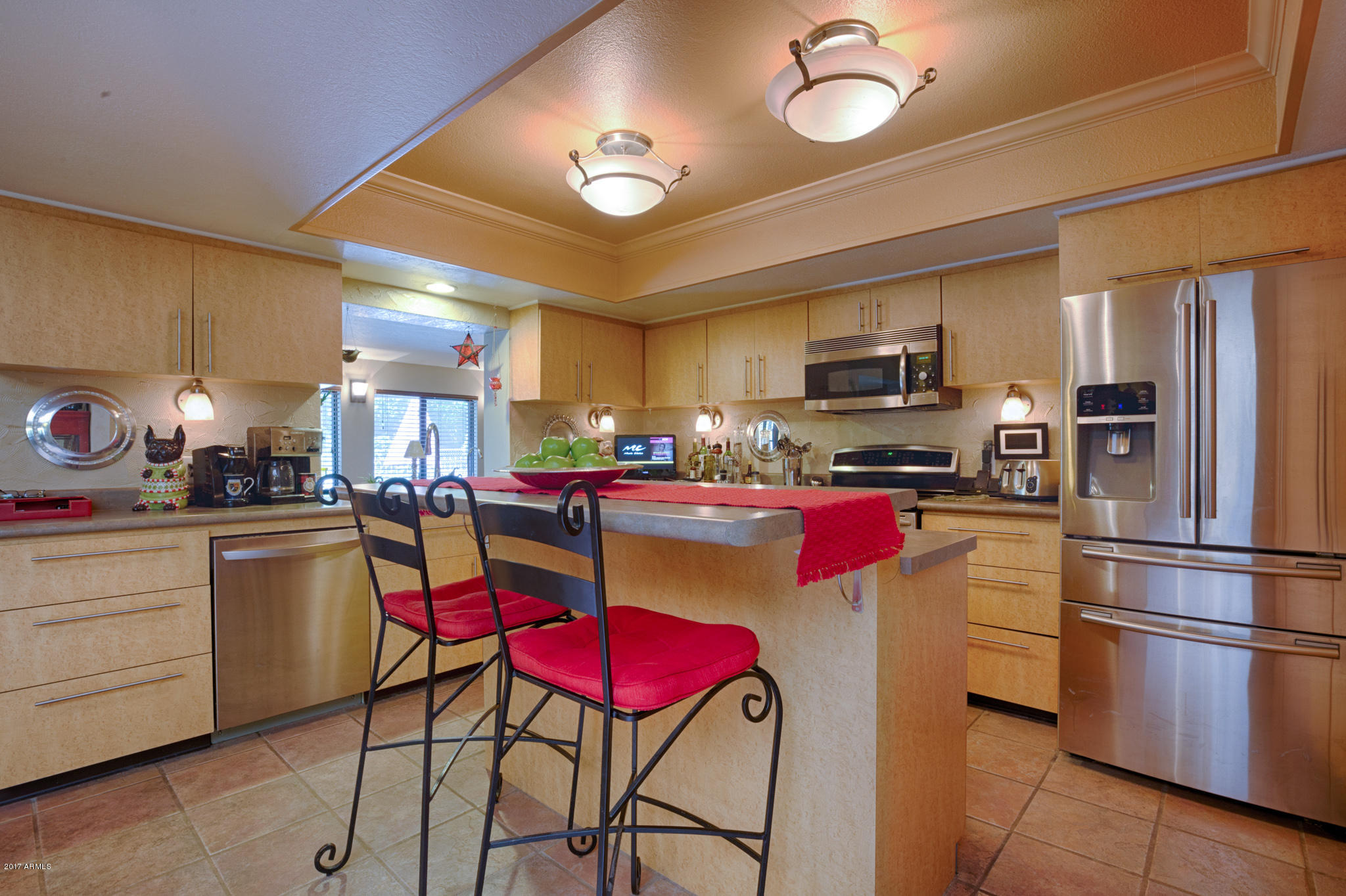 720 North Riata Street Gilbert, AZ 85234 - Photo 10 of 29 kitchen