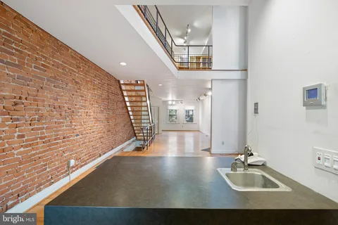 a view of lobby with livingroom