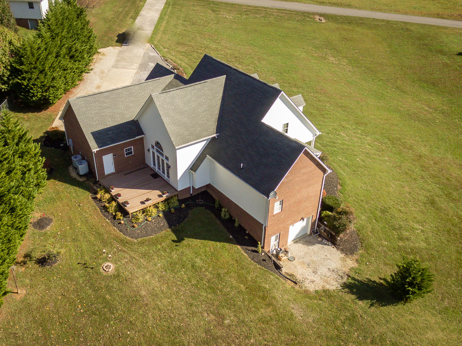 787 Forgety Road Jefferson City, TN 37760 - Photo 4 of 40 787ForgetyRd-10