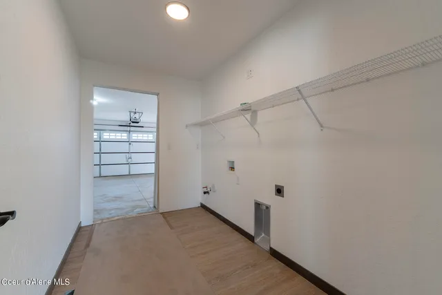 $484,900 | 2 East Valley Street, Oldtown, ID 83822