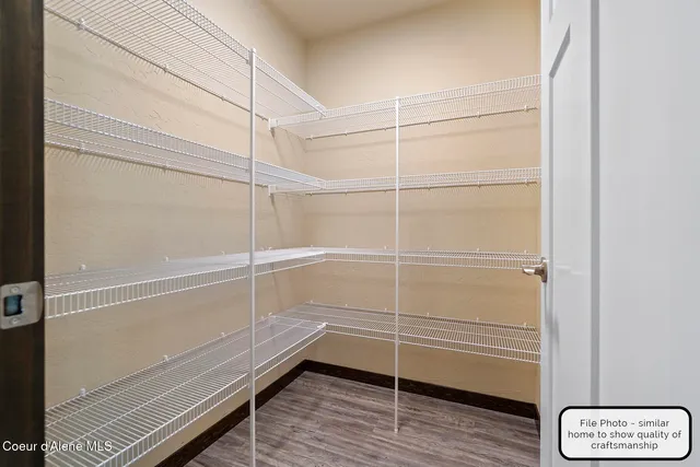 $484,900 | 2 East Valley Street, Oldtown, ID 83822